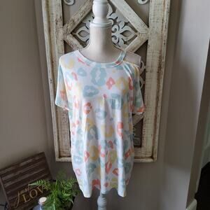 Perfect Peach Women's Short Sleeve Cold Shoulder Dolman T-Shirt Pastel Leopard